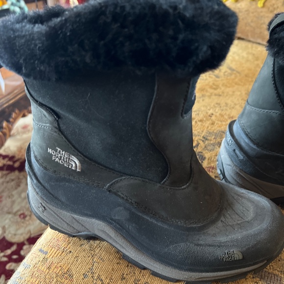 The North Face Hiking Boot - Picture 2 of 5